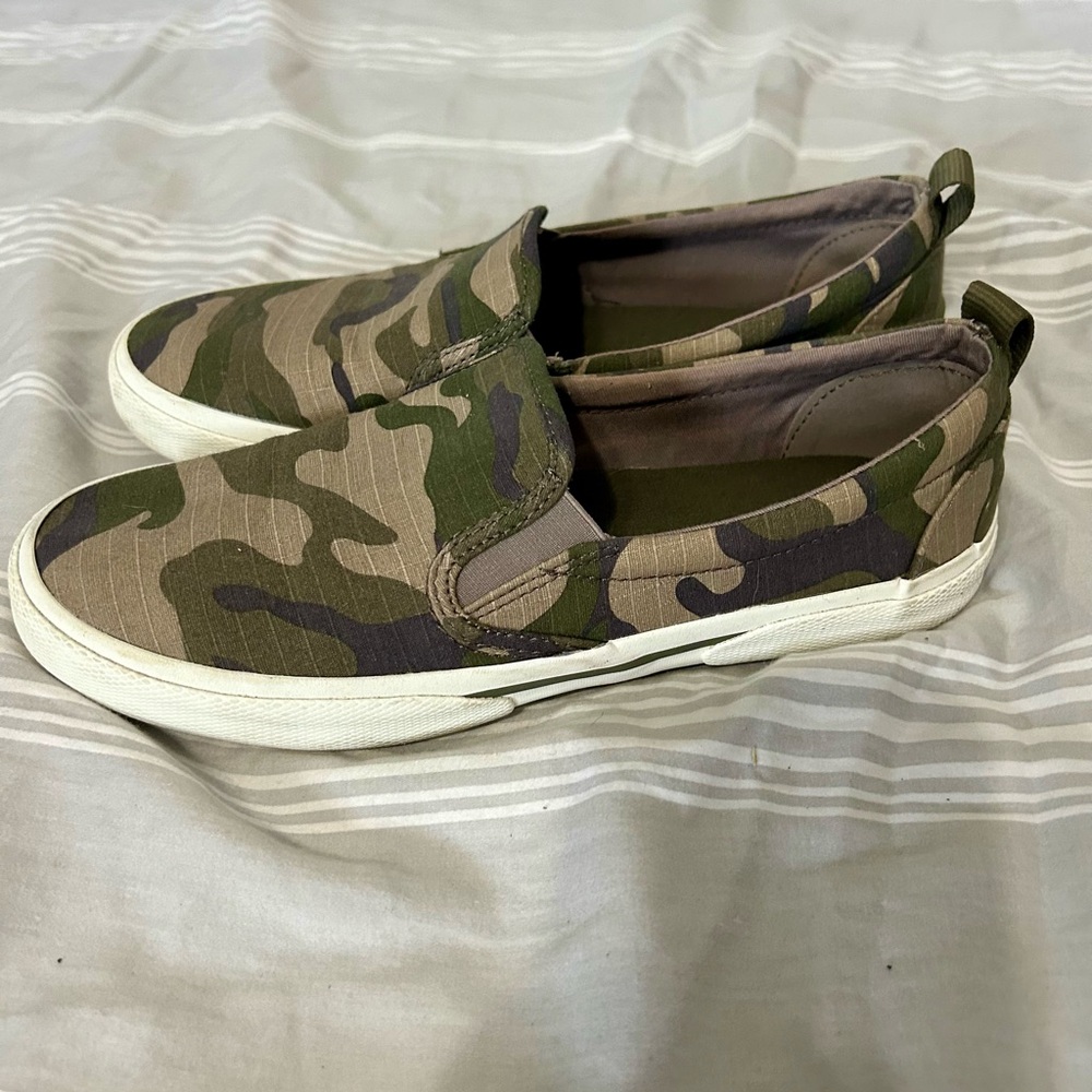 Sperry Green and Brown Camouflage Loafers with Slip-On Design